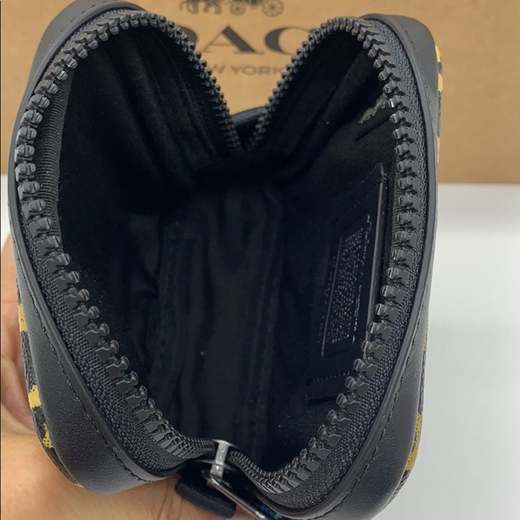 COACH SQUARE HYBRID POUCH W WAVY ANLPRINT & DUMBO - Picture 9 of 16